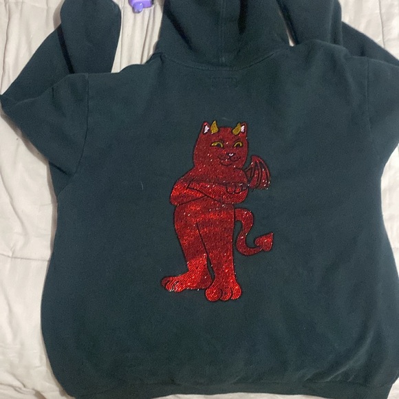 This is a pretty new hoodie I just can’t really find anything to wear it with. - Picture 2 of 2